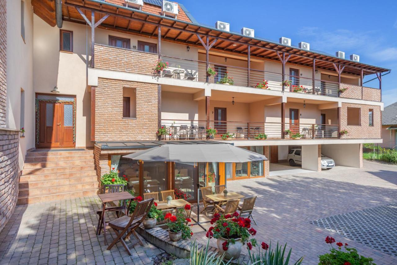 Vegvar Spa Apartman 귤러 외부 사진